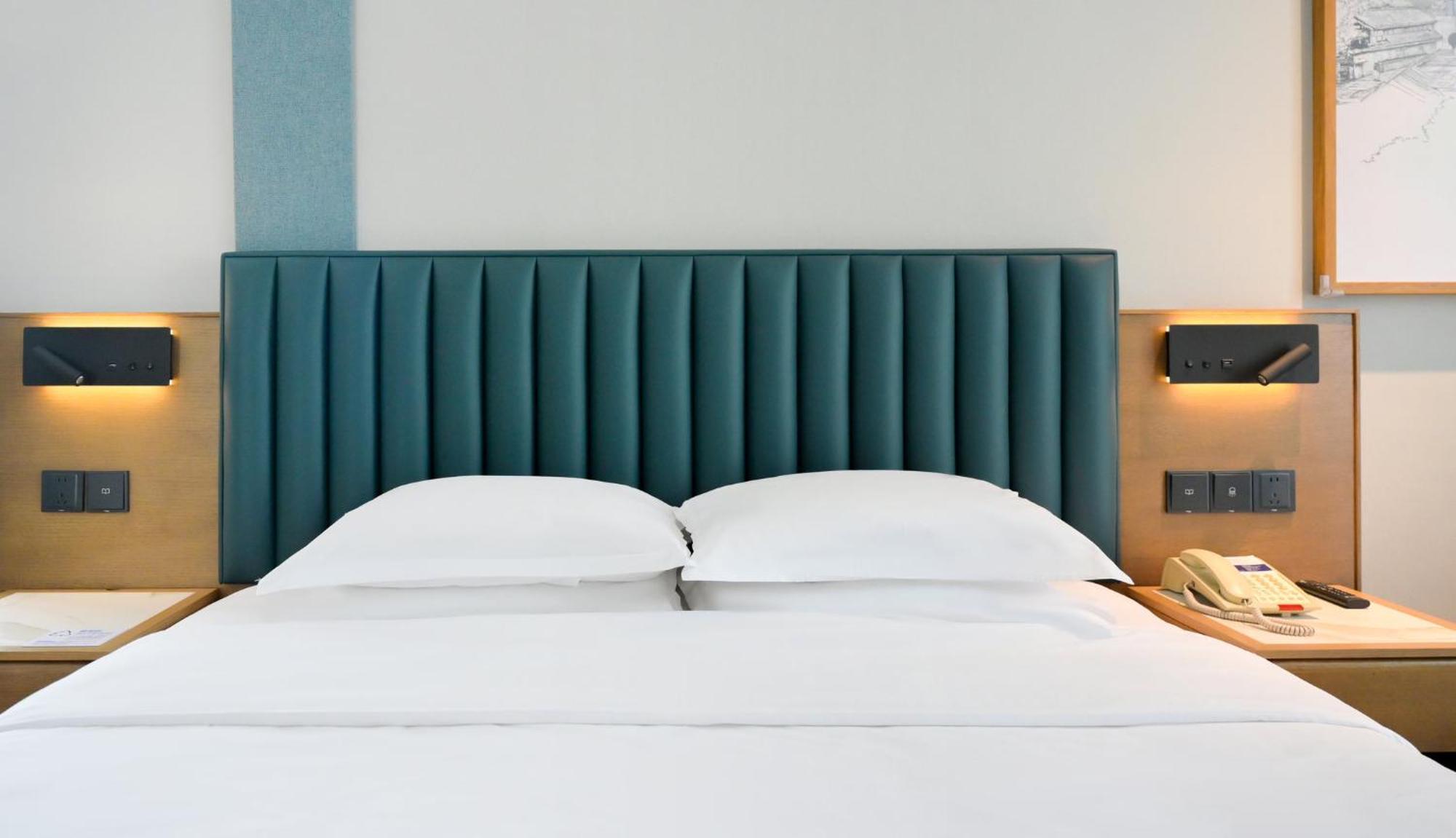 Holiday Inn Express Chengdu West Gate By Ihg Exteriér fotografie